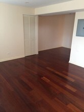 7642 S Exchange Ave-Unit -5 - 2C in Chicago, IL - Building Photo - Building Photo