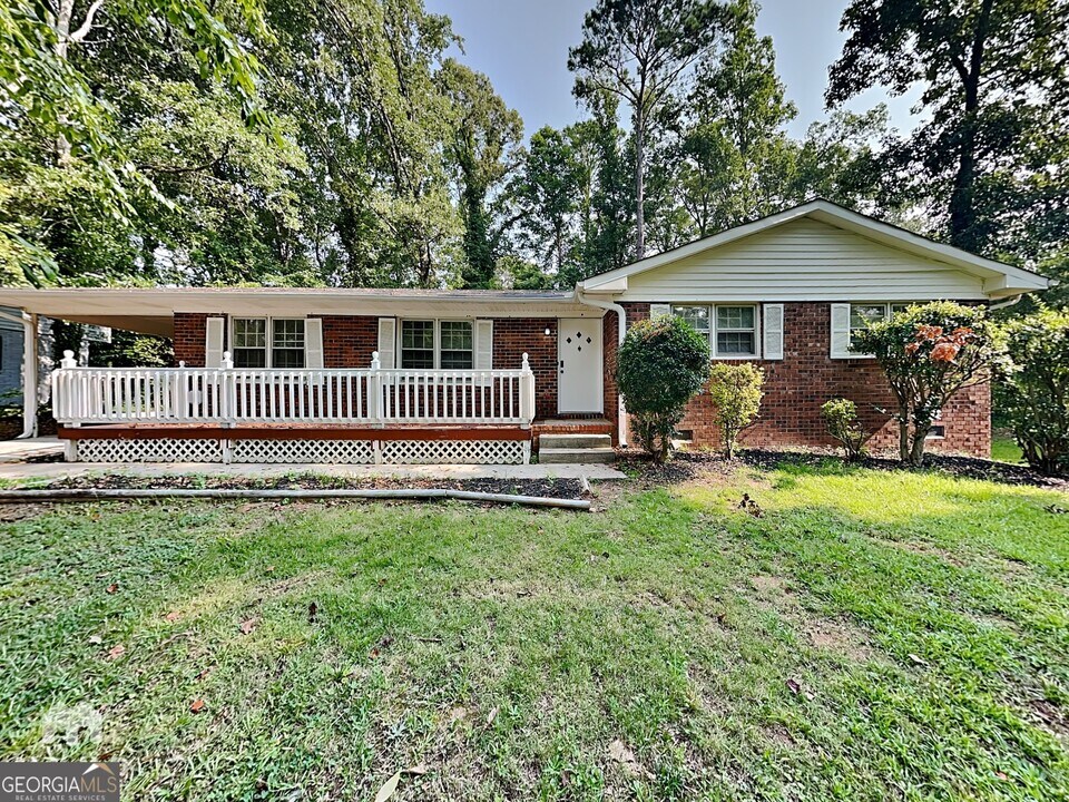 1529 Plover Rd in Jonesboro, GA - Building Photo