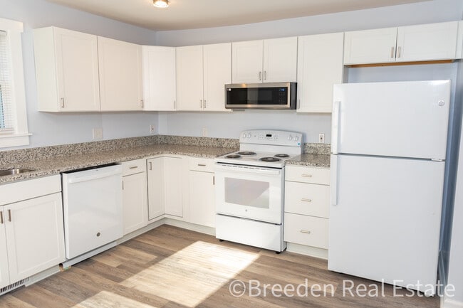 2954 U.S. Hwy 70 SW in Connelly Springs, NC - Building Photo - Building Photo