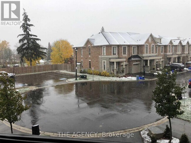 23 Caliber Ct in Nobleton, ON - Building Photo - Building Photo