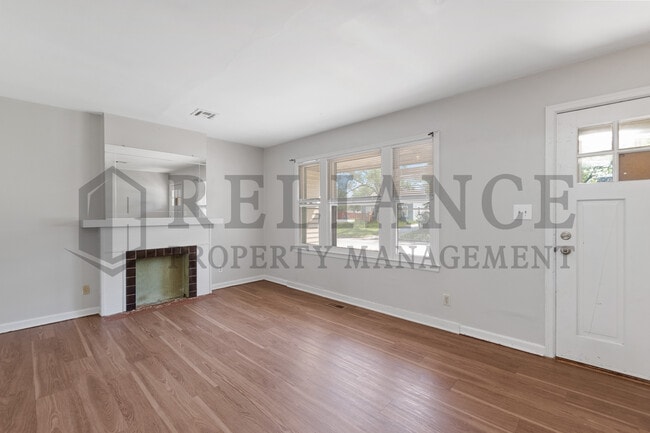 709 S Pinecrest St in Wichita, KS - Building Photo - Building Photo