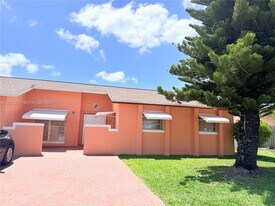 10620 Sunset Strip in Sunrise, FL - Building Photo