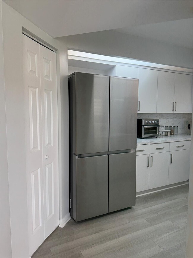12850 SW 4th Ct in Pembroke Pines, FL - Building Photo - Building Photo
