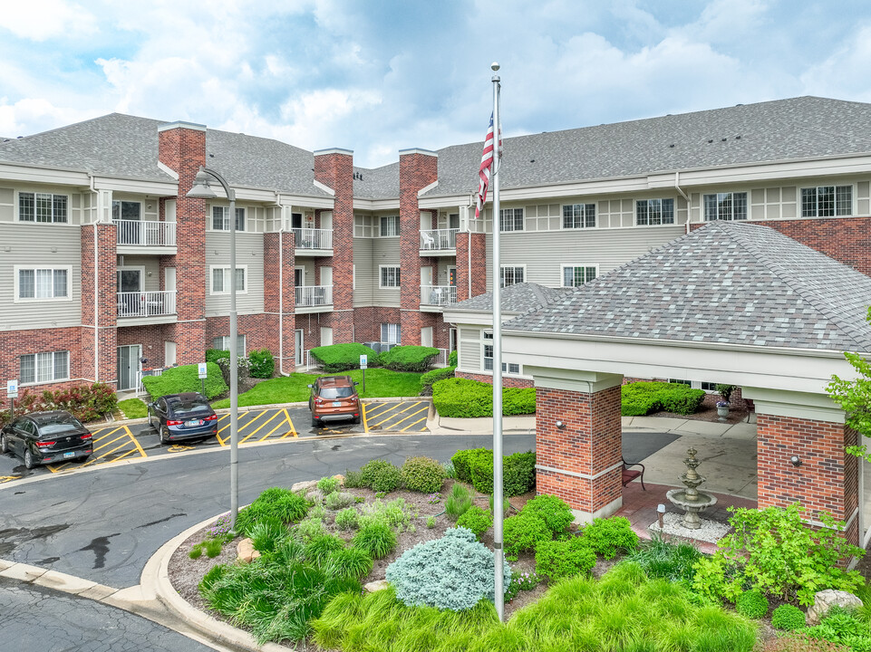 The Greens of Elgin in Elgin, IL - Building Photo