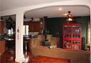 53 Lawn St in Boston, MA - Building Photo