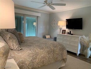 3450 Gulf Shore Blvd N in Naples, FL - Foto de edificio - Building Photo