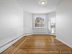 42 William St in Medford, MA - Building Photo - Building Photo