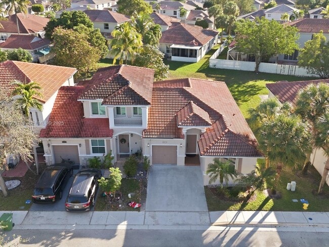 865 NW 132nd Ave in Pembroke Pines, FL - Building Photo - Building Photo