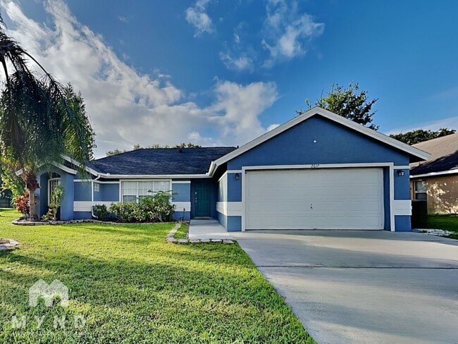property at 2617 Hawthorne Ln