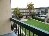 Californian Apartments in Alameda, CA - Building Photo - Building Photo