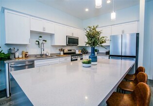 10148 Delighted Sky Wy in Las Vegas, NV - Building Photo - Building Photo