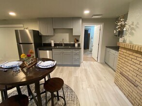 1032 Meadowbrook Dr in Fort Collins, CO - Foto de edificio - Building Photo