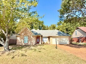 4839 Callaway Hills Dr in Memphis, TN - Building Photo