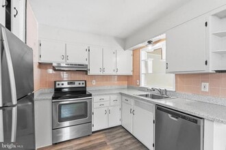 1206 Sylvan Dr in Haddon Heights, NJ - Building Photo - Building Photo