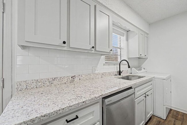 203 Jefferson St in Lowell, AR - Building Photo - Building Photo