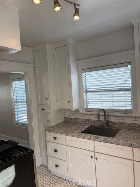 412 Rose Pl in Long Beach, CA - Building Photo - Building Photo