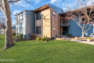 218 Medford Ct in Englishtown, NJ - Building Photo - Building Photo