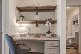 Comet Scotts Hill in Wilmington, NC - Foto de edificio - Interior Photo