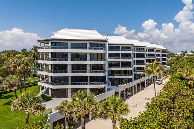 Ocean Place in Delray Beach, FL - Building Photo - Building Photo