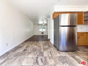 750 Hyperion Ave in Los Angeles, CA - Building Photo - Building Photo