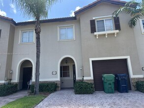 22130 SW 89th Ct in Cutler Bay, FL - Building Photo - Building Photo