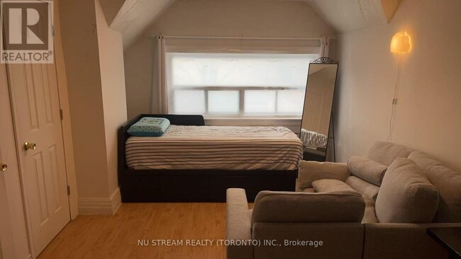 property at 409 Huron St