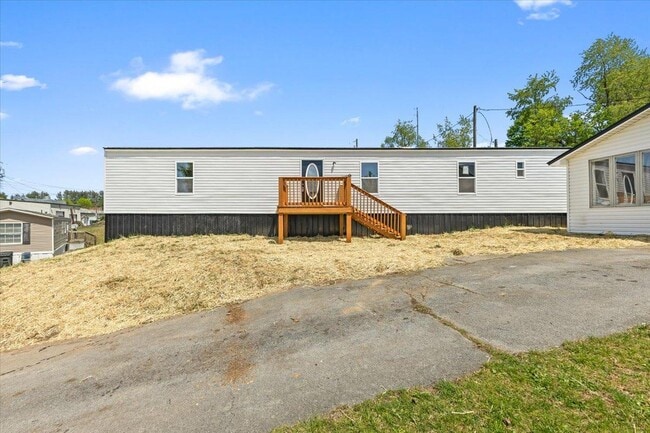 2337 Weaver Pike in Bristol, TN - Building Photo - Building Photo