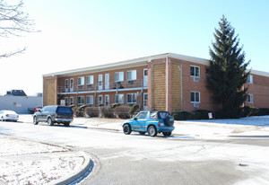 Chestnut Apartments in Franklin Park, IL - Foto de edificio - Building Photo