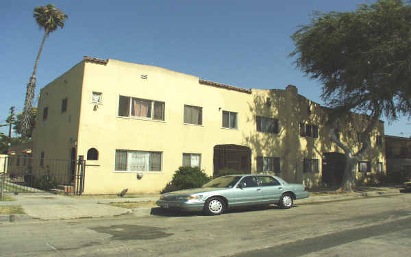 6730-6800 Marbrisa Ave in Huntington Park, CA - Building Photo