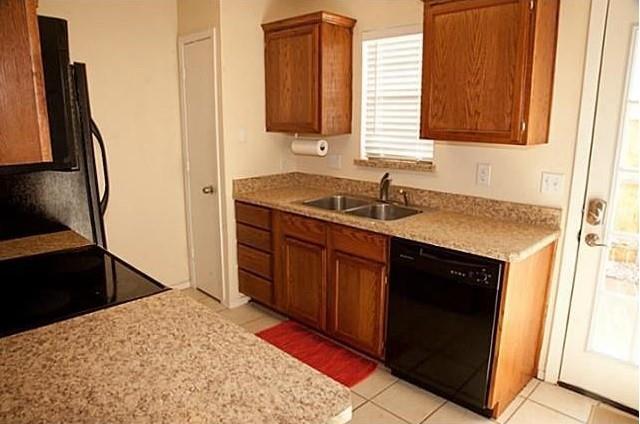 47 Abbey Rd in Euless, TX - Building Photo - Building Photo