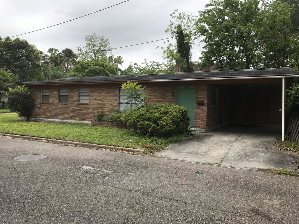 1082 Orleans Ct in Jacksonville, FL - Building Photo