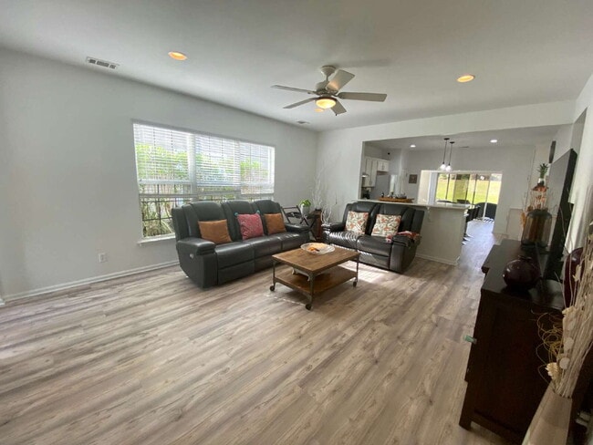 124 Honesty Ln in Bluffton, SC - Building Photo - Building Photo