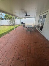 9431 NW 10th St in Pembroke Pines, FL - Building Photo - Building Photo