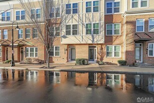 14 Fleet St in North Brunswick, NJ - Building Photo