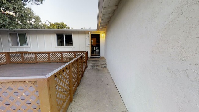 5775 Baja Dr in San Diego, CA - Building Photo - Building Photo