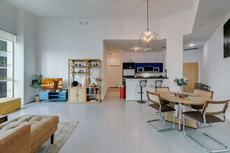 235 NE 2nd St in Miami, FL - Building Photo - Building Photo