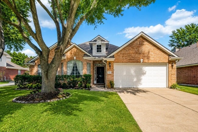 property at 2607 Plantation Hollow Ct