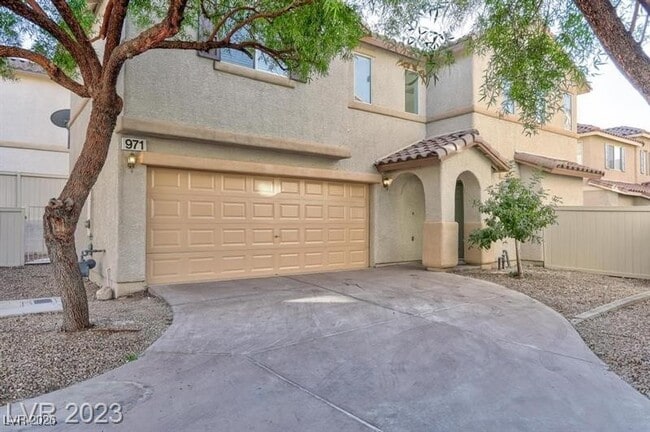 971 Grand Cerritos Ave