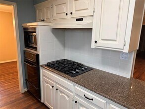 10926 Scotsmeadow Dr in Dallas, TX - Building Photo - Building Photo