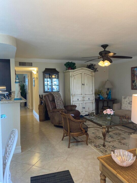 148 Normandy Ln in Delray Beach, FL - Foto de edificio