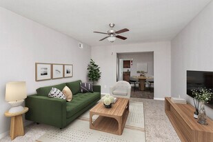 The Ellis Apartments in Houston, TX - Building Photo