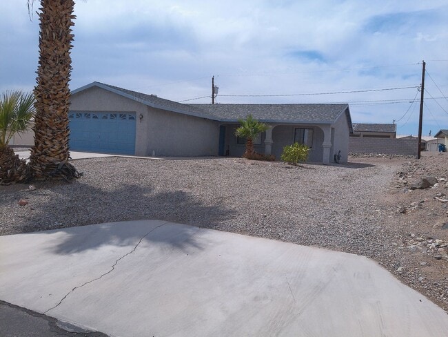 3805 Totem Dr in Lake Havasu City, AZ - Building Photo - Building Photo
