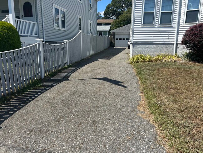 118 Brookfield Rd, Unit 118 Brookfield in Winthrop, MA - Building Photo - Building Photo