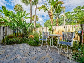 1001 Royal Palm Blvd in Vero Beach, FL - Building Photo - Building Photo
