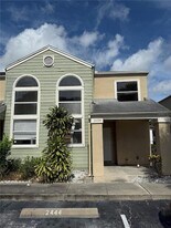 2444 Summerfield Way in Kissimmee, FL - Building Photo