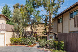 3050 S Bristol St in Santa Ana, CA - Building Photo - Building Photo