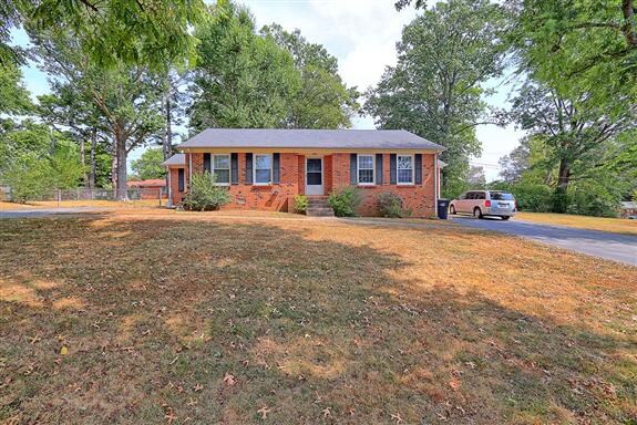 204B Osage Trl in Columbia, TN - Foto de edificio