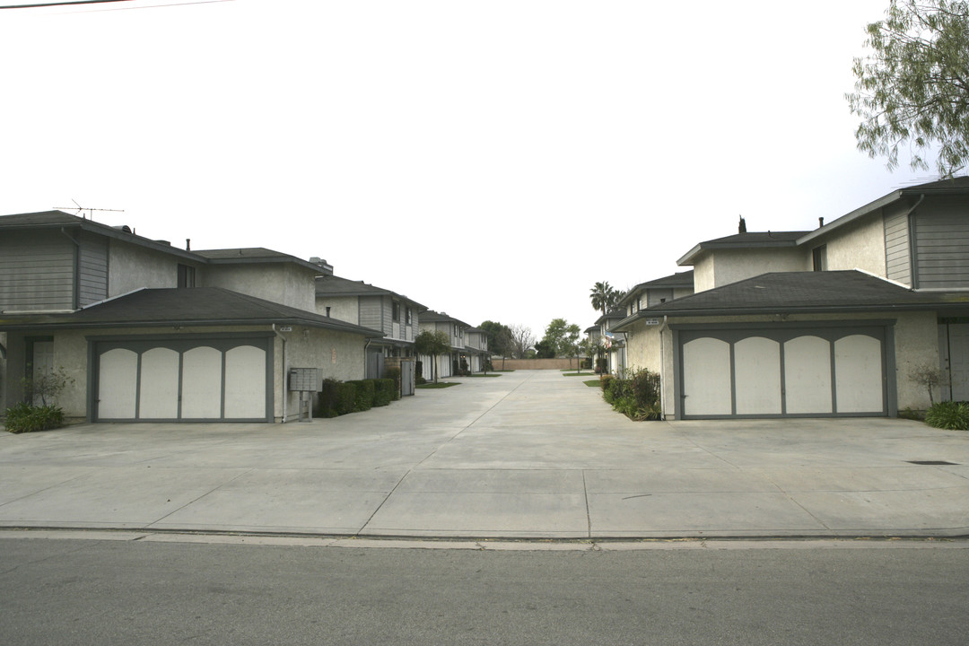 8526-8536 Ramona St in Bellflower, CA - Building Photo