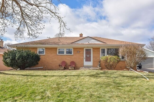 property at 1927 N 118th St