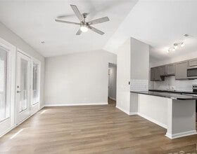 6142 Meadow Rose Ln in Charlotte, NC - Building Photo - Building Photo